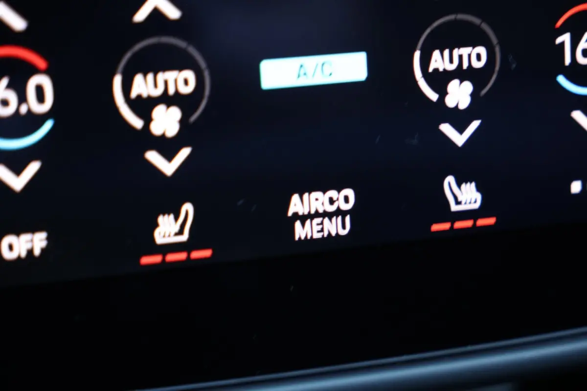 Turbo 93 kWh | burmester | achterasbesturing | head-up | bijrijdersdisplay | carbon | 1e eigenaar
