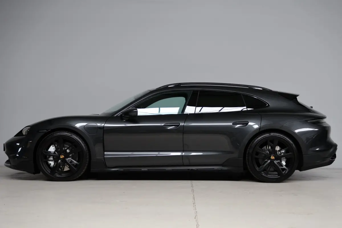 Turbo 93 kWh | burmester | achterasbesturing | head-up | bijrijdersdisplay | carbon | 1e eigenaar