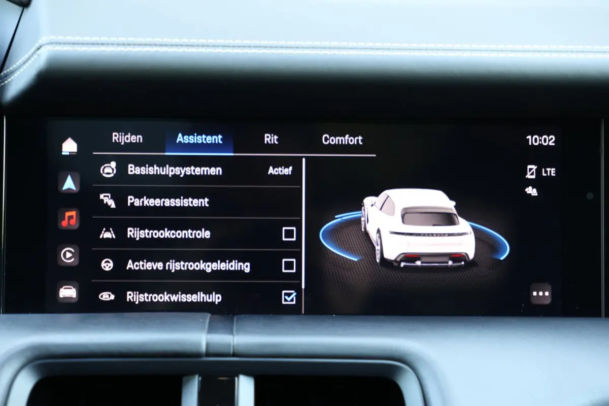Turbo 93 kWh | burmester | achterasbesturing | head-up | bijrijdersdisplay | carbon | 1e eigenaar