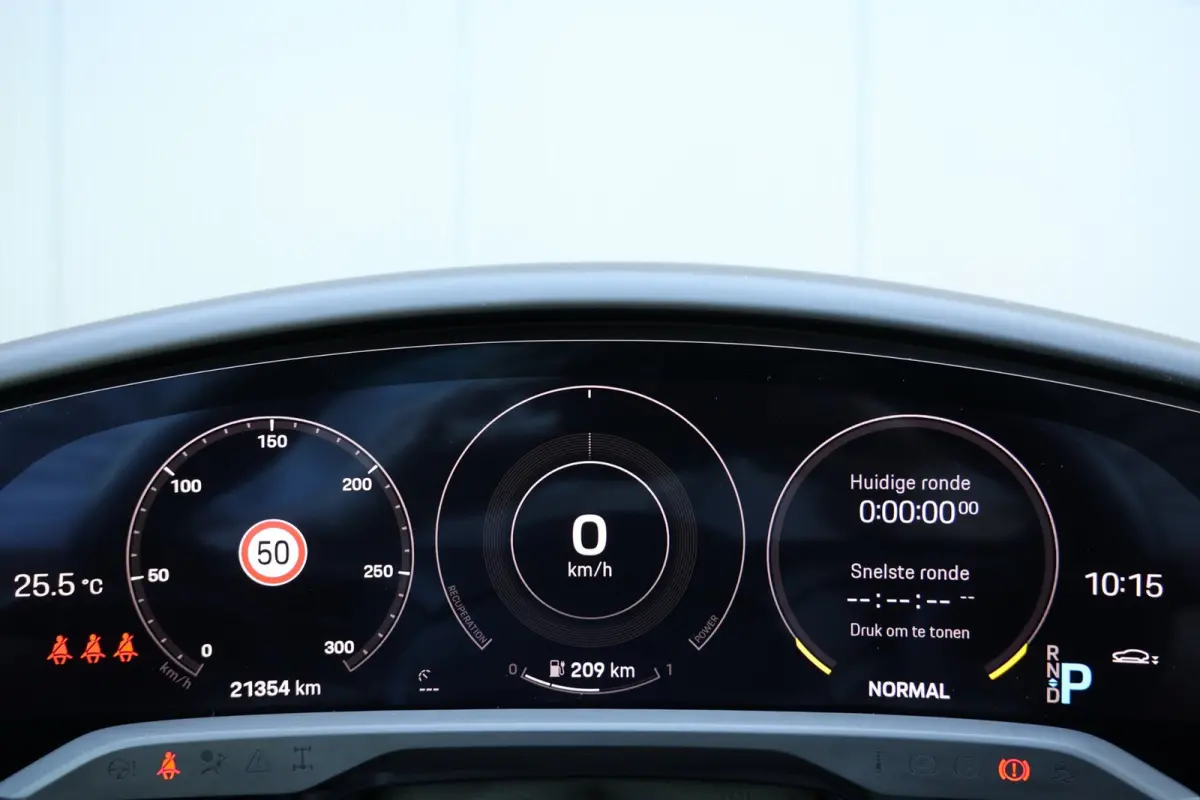 Turbo 93 kWh | burmester | achterasbesturing | head-up | bijrijdersdisplay | carbon | 1e eigenaar