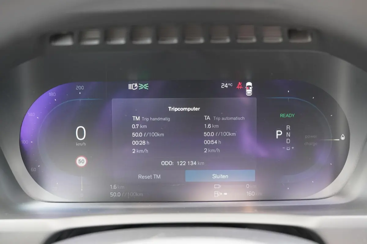T8 Recharge AWD R-Design Long Range 7p. SOH 99% | Alcantara hemelbekleding | Head-Up | Trekhaak | 7-Persoons | Lederen interieur | 22 inch | Harman Kardon | Adaptieve cruise control | Stoel 