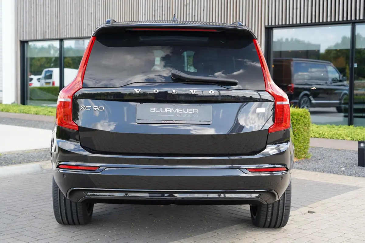 T8 Recharge AWD R-Design Long Range 7p. SOH 99% | Alcantara hemelbekleding | Head-Up | Trekhaak | 7-Persoons | Lederen interieur | 22 inch | Harman Kardon | Adaptieve cruise control | Stoel 