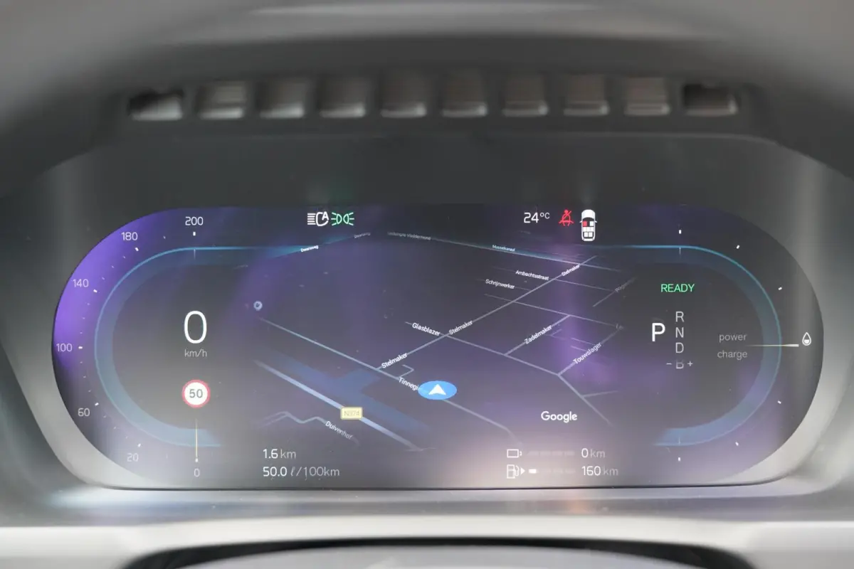 T8 Recharge AWD R-Design Long Range 7p. SOH 99% | Alcantara hemelbekleding | Head-Up | Trekhaak | 7-Persoons | Lederen interieur | 22 inch | Harman Kardon | Adaptieve cruise control | Stoel 