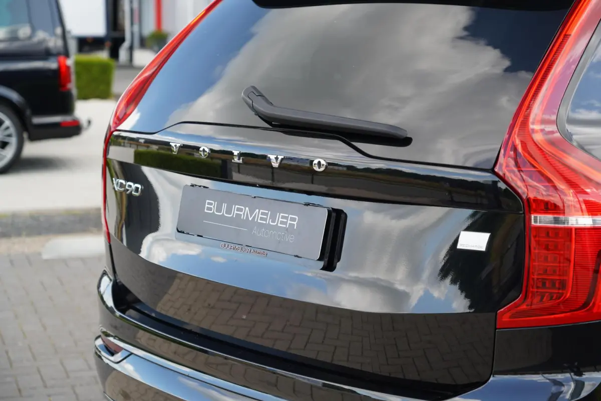 T8 Recharge AWD R-Design Long Range 7p. SOH 99% | Alcantara hemelbekleding | Head-Up | Trekhaak | 7-Persoons | Lederen interieur | 22 inch | Harman Kardon | Adaptieve cruise control | Stoel 