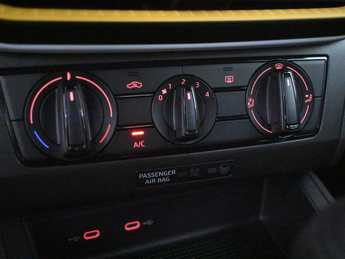 Reference | Cruise Control | Parkeersensoren achter | Rijstrookbehoudassistent (Lane Assist)