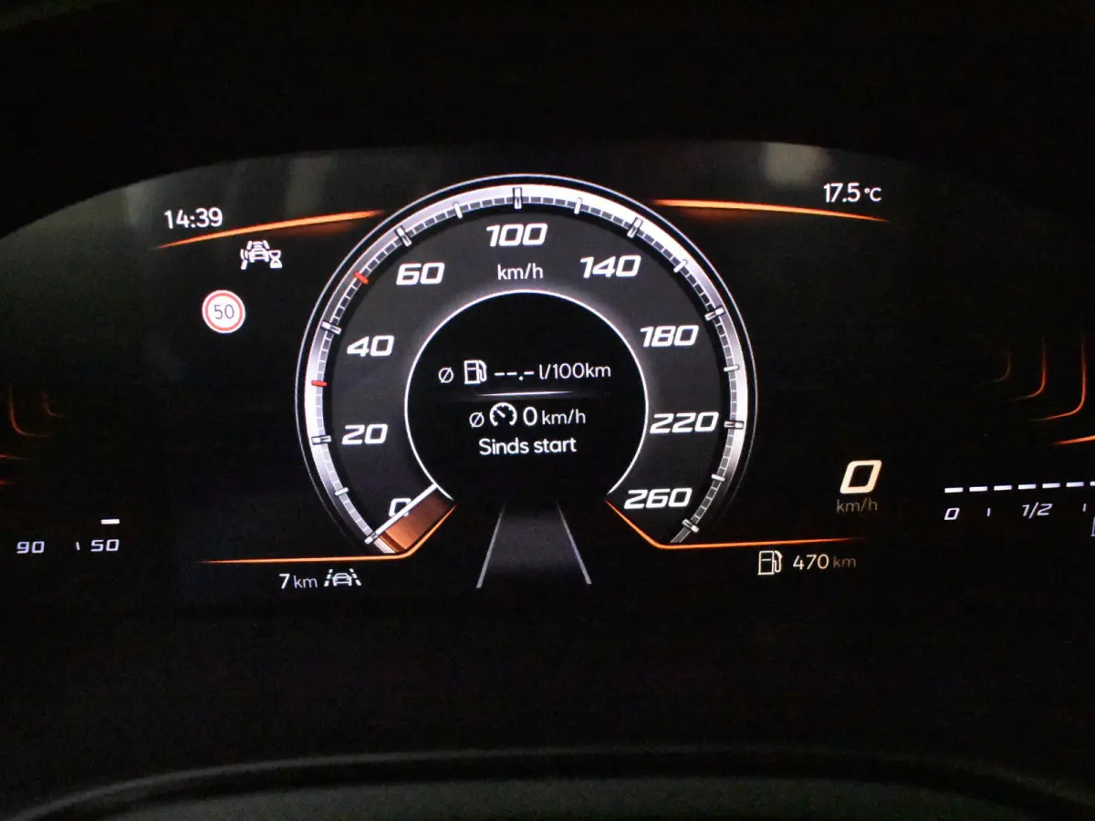 Reference | Cruise Control | Parkeersensoren achter | Rijstrookbehoudassistent (Lane Assist)