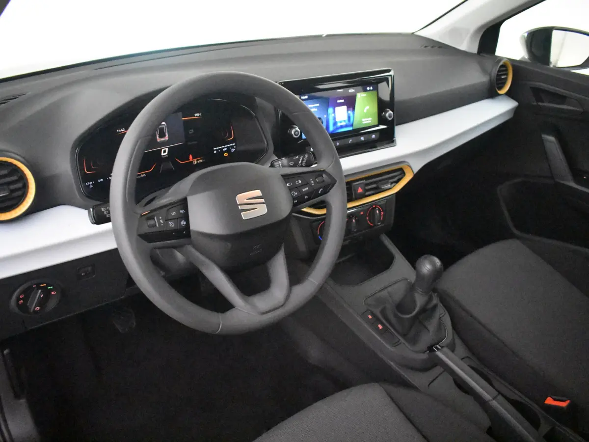 Reference | Cruise Control | Parkeersensoren achter | Rijstrookbehoudassistent (Lane Assist)