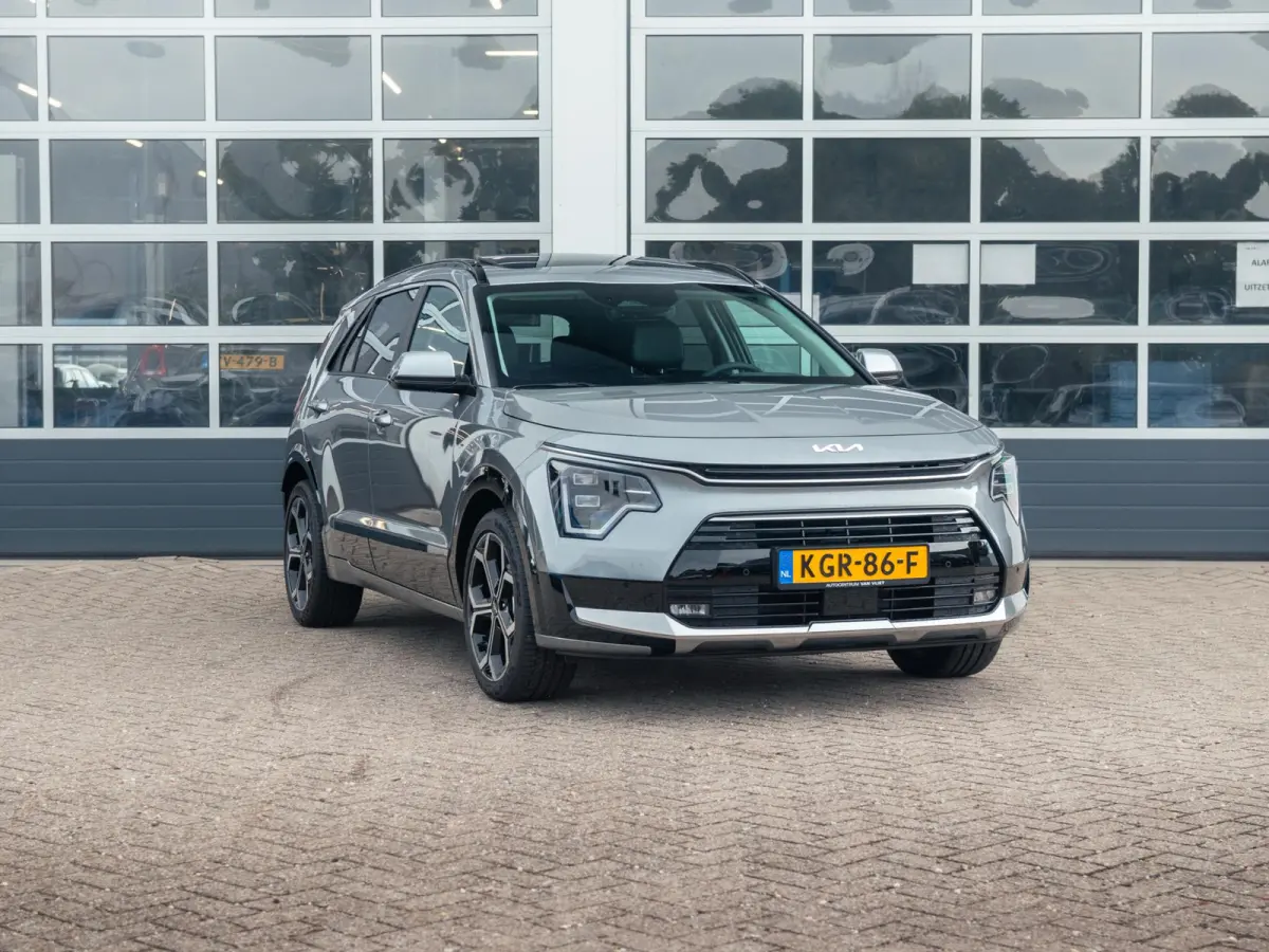 1.6 GDi Hybrid ExecutiveLine | Navi | Clima | Adapt. Cruise | 18" | Leder | Schuif/Kanteldak | Premium Audio | Apple Carplay | Camera | HUD | Stoel&Stuur Verw.