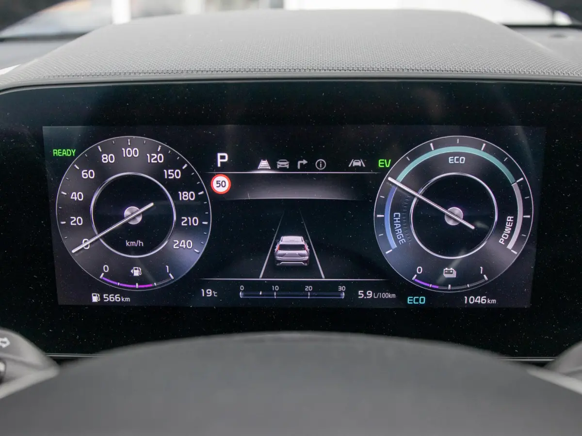 1.6 GDi Hybrid ExecutiveLine | Navi | Clima | Adapt. Cruise | 18" | Leder | Schuif/Kanteldak | Premium Audio | Apple Carplay | Camera | HUD | Stoel&Stuur Verw.