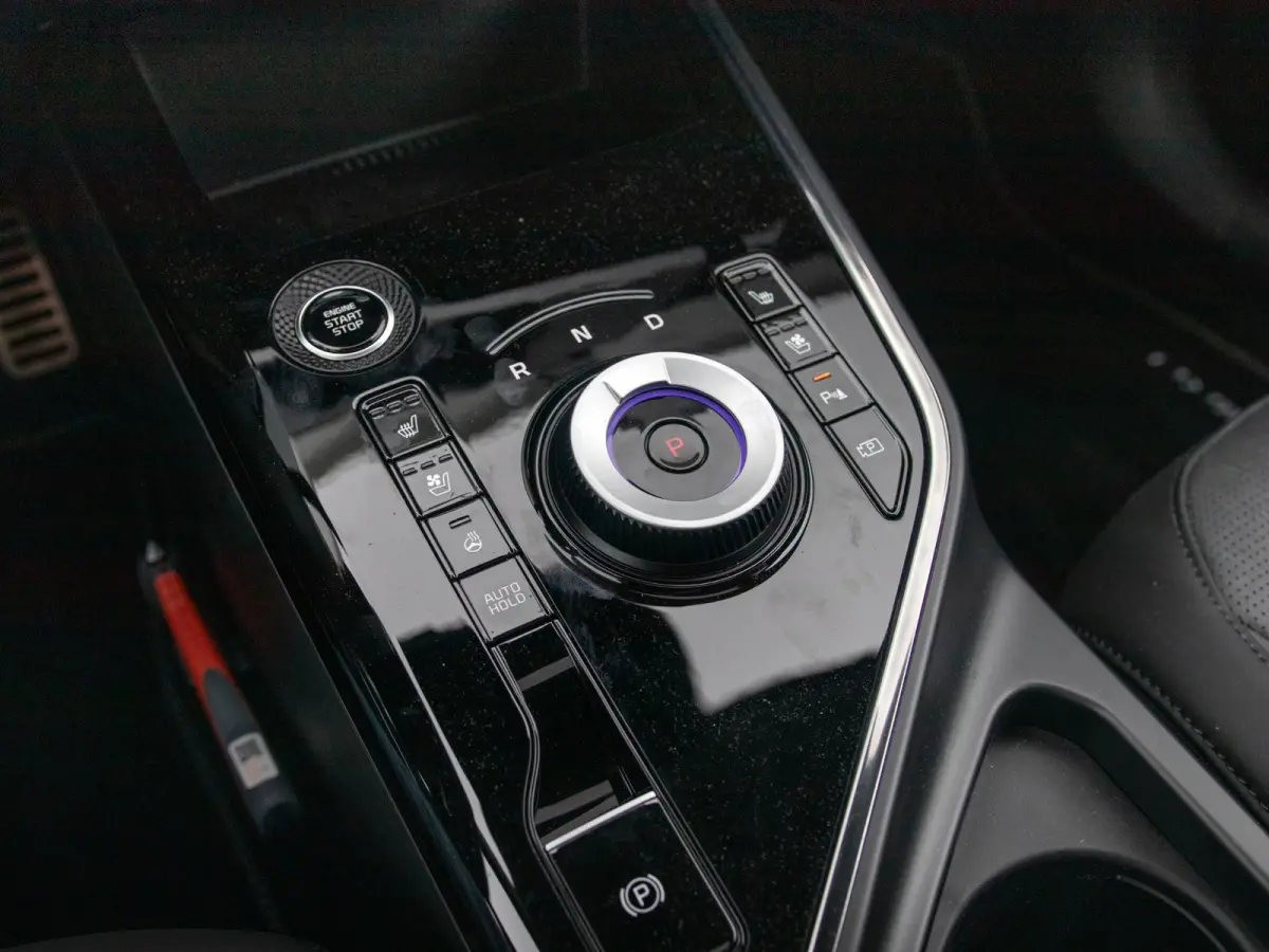 1.6 GDi Hybrid ExecutiveLine | Navi | Clima | Adapt. Cruise | 18" | Leder | Schuif/Kanteldak | Premium Audio | Apple Carplay | Camera | HUD | Stoel&Stuur Verw.