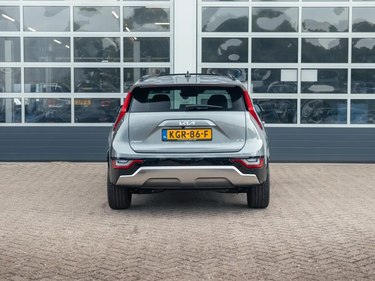 1.6 GDi Hybrid ExecutiveLine | Navi | Clima | Adapt. Cruise | 18" | Leder | Schuif/Kanteldak | Premium Audio | Apple Carplay | Camera | HUD | Stoel&Stuur Verw.