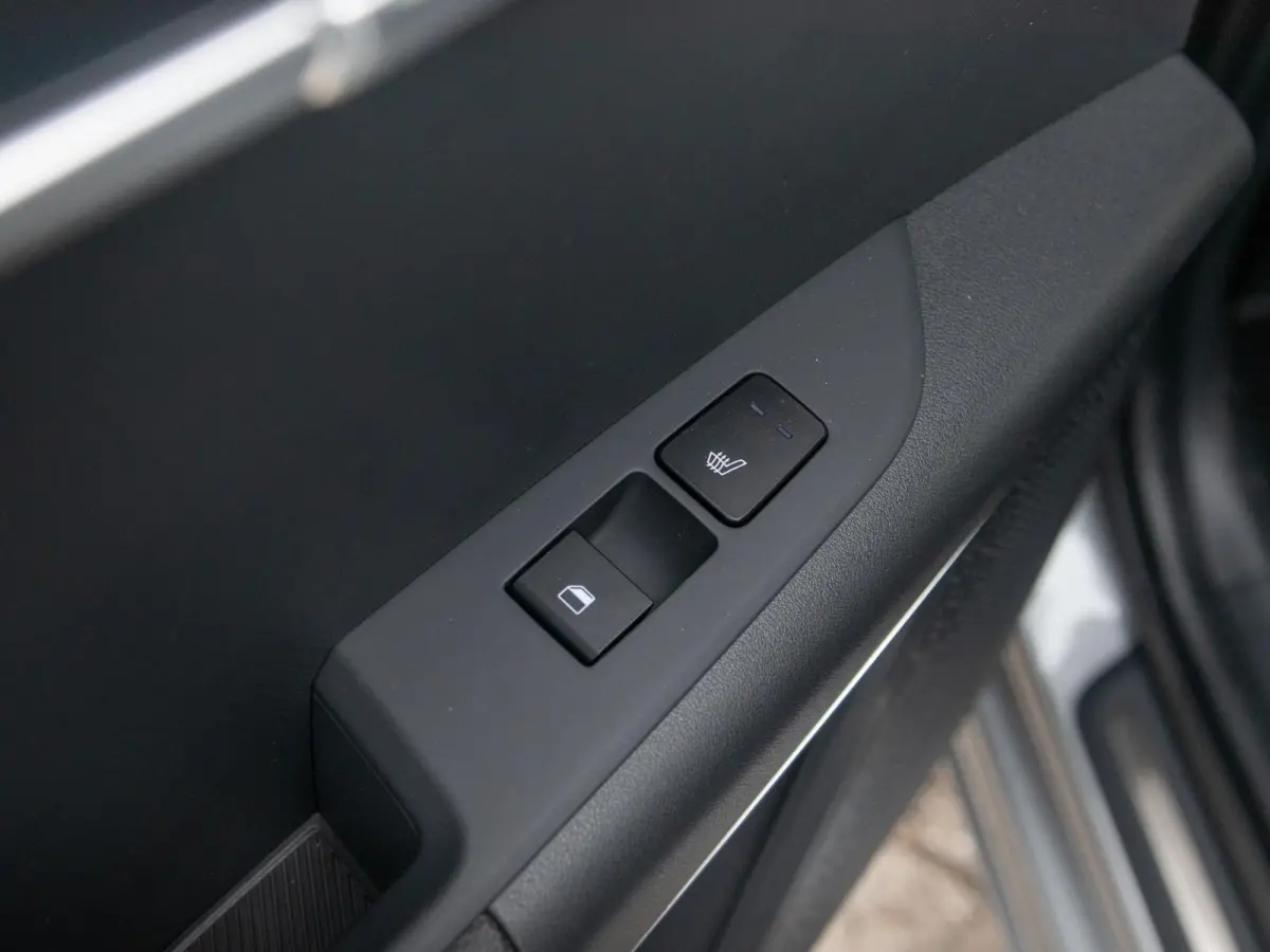1.6 GDi Hybrid ExecutiveLine | Navi | Clima | Adapt. Cruise | 18" | Leder | Schuif/Kanteldak | Premium Audio | Apple Carplay | Camera | HUD | Stoel&Stuur Verw.