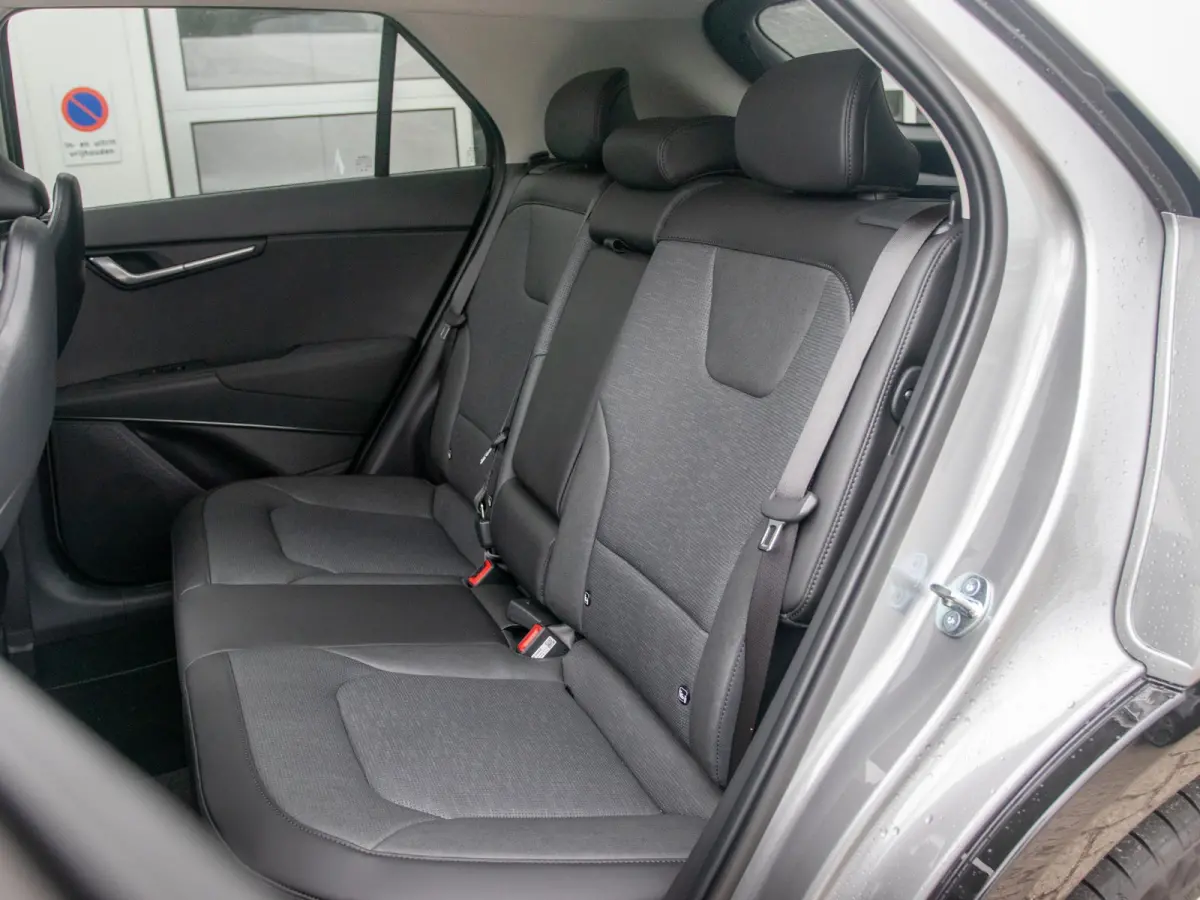1.6 GDi Hybrid ExecutiveLine | Navi | Clima | Adapt. Cruise | 18" | Leder | Schuif/Kanteldak | Premium Audio | Apple Carplay | Camera | HUD | Stoel&Stuur Verw.