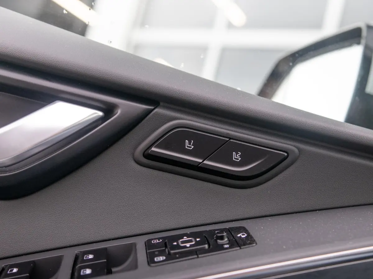 1.6 GDi Hybrid ExecutiveLine | Navi | Clima | Adapt. Cruise | 18" | Leder | Schuif/Kanteldak | Premium Audio | Apple Carplay | Camera | HUD | Stoel&Stuur Verw.