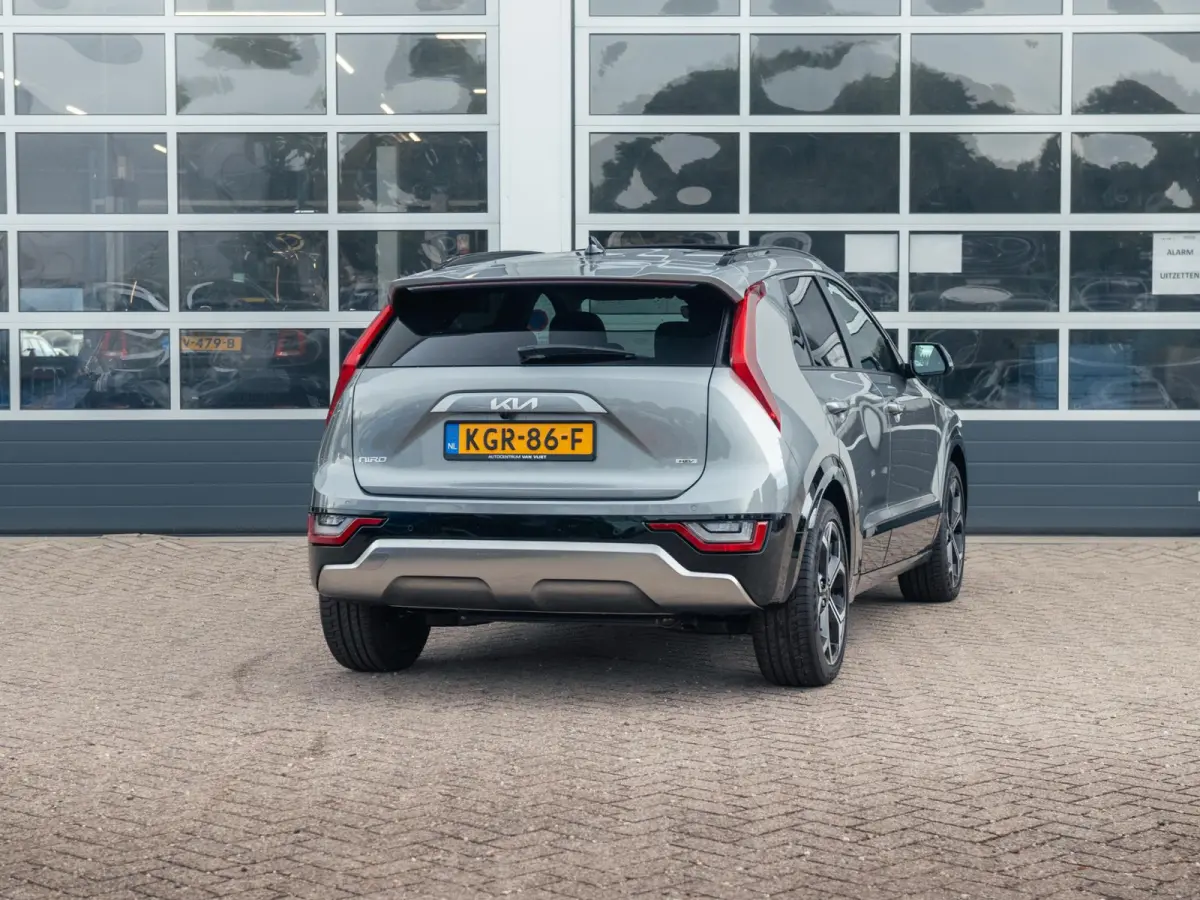 1.6 GDi Hybrid ExecutiveLine | Navi | Clima | Adapt. Cruise | 18" | Leder | Schuif/Kanteldak | Premium Audio | Apple Carplay | Camera | HUD | Stoel&Stuur Verw.