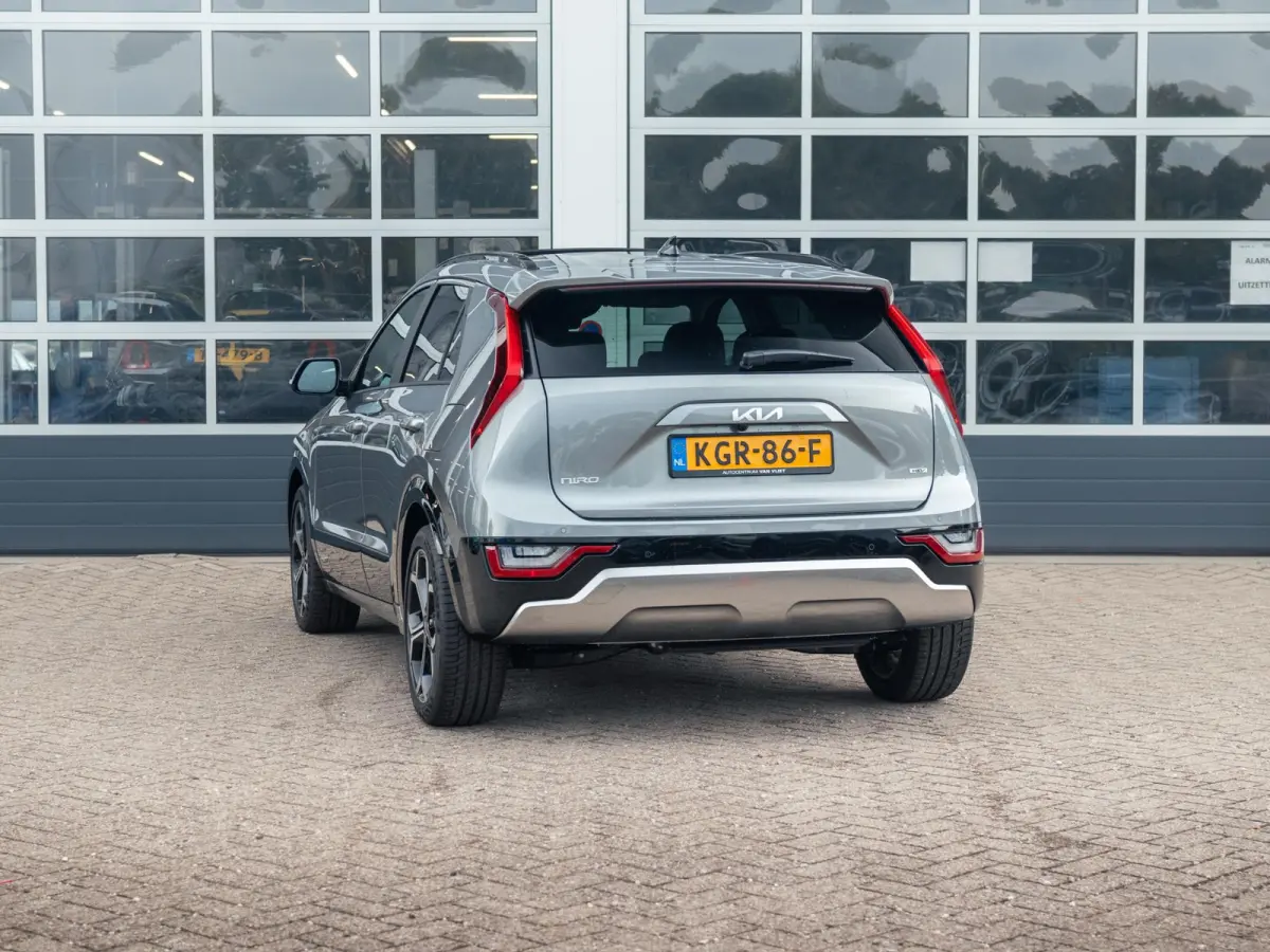 1.6 GDi Hybrid ExecutiveLine | Navi | Clima | Adapt. Cruise | 18" | Leder | Schuif/Kanteldak | Premium Audio | Apple Carplay | Camera | HUD | Stoel&Stuur Verw.