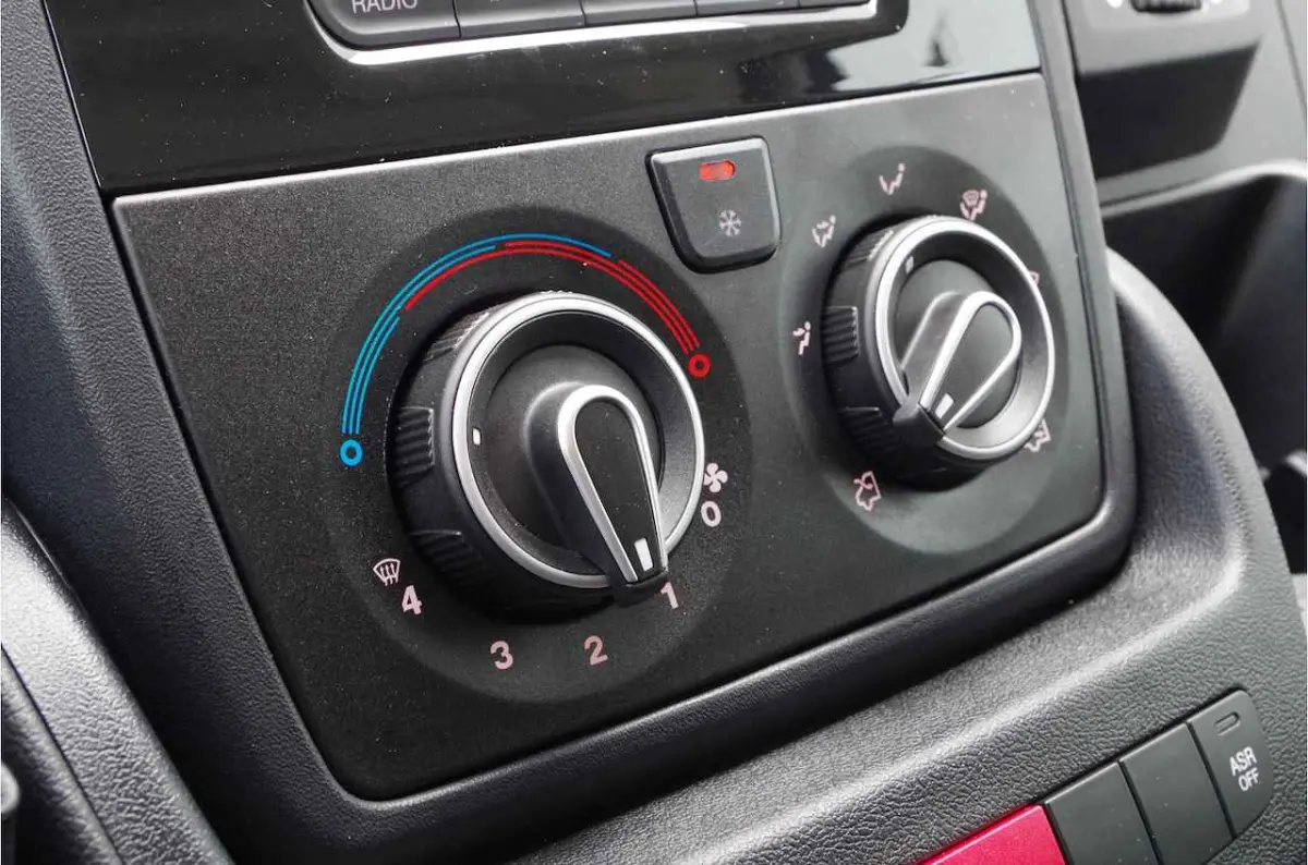 2.2 BlueHDi 140pk L2H2 Zwaar 3.5t > Trekhaak/Camera/Cruise control...