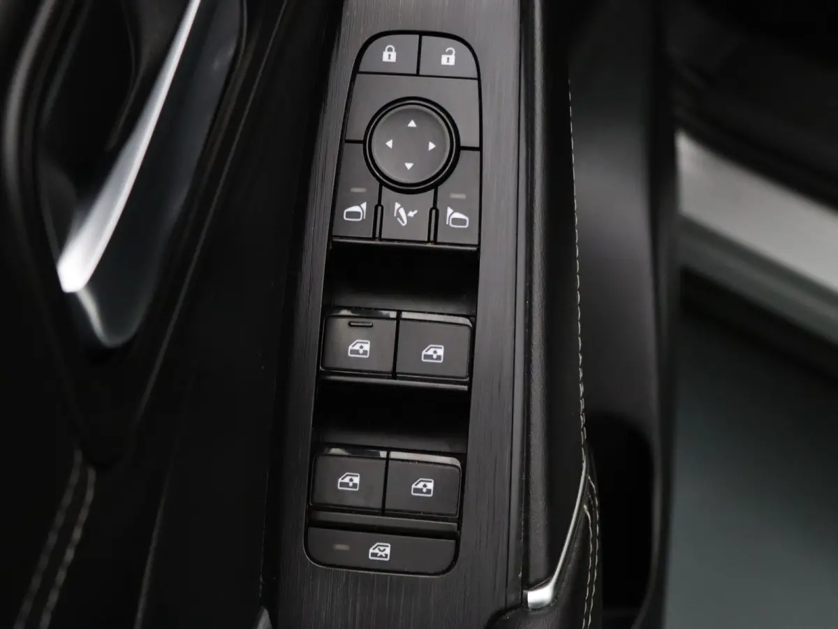 160pk MHEV Xtronic N-Connecta Apple Carplay/Android Auto | Panoramadak