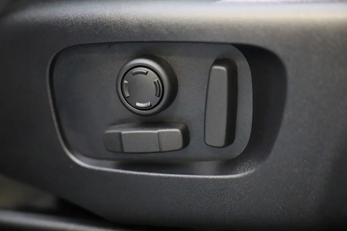 2.0 P400e R-Dynamic HSE / Acc / Lane Assist / Dode Hoek / 360 Camera / Memory / Meridian / Leder