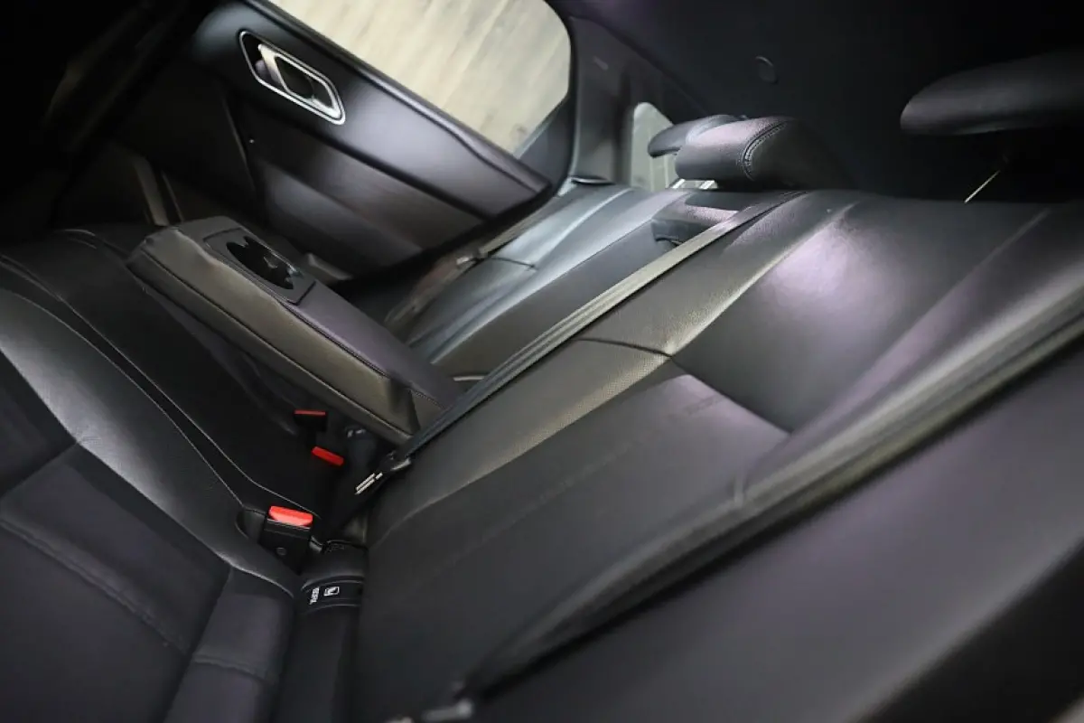 2.0 P400e R-Dynamic HSE / Acc / Lane Assist / Dode Hoek / 360 Camera / Memory / Meridian / Leder