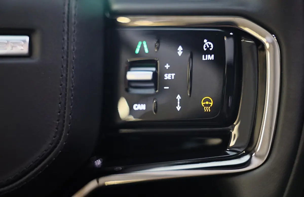 2.0 P400e R-Dynamic HSE / Acc / Lane Assist / Dode Hoek / 360 Camera / Memory / Meridian / Leder