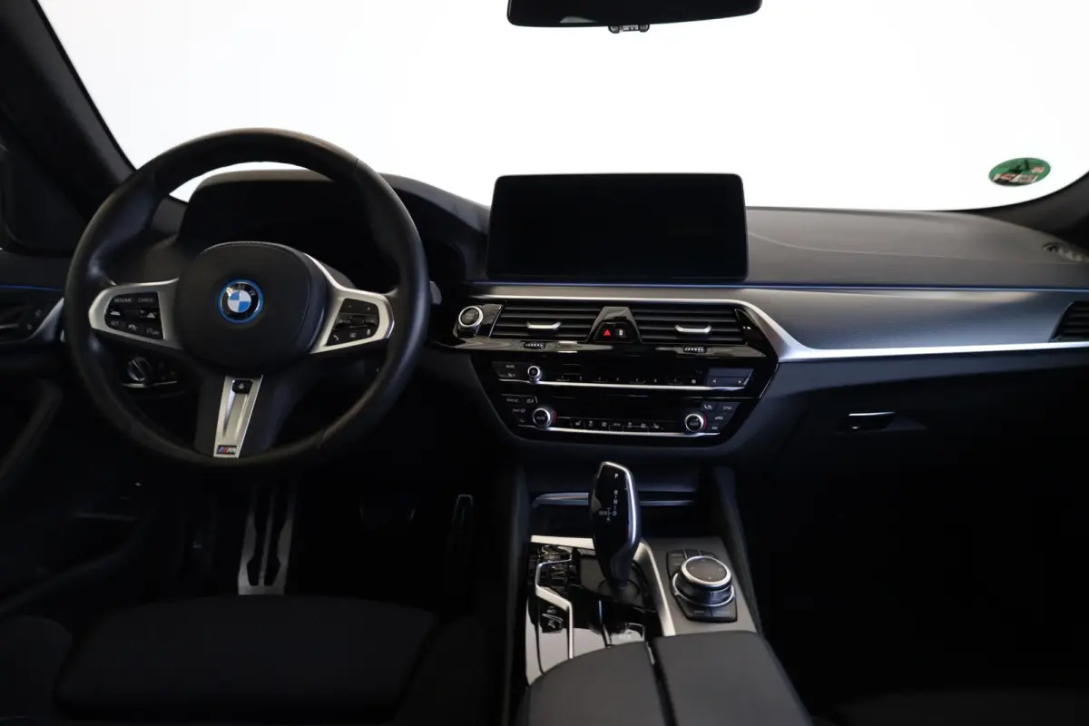 545e xDrive High Executive | M Sportpakket | SOH 95,7% | Adaptieve Cruise Control | Stuurwiel verwarming | 19'' LMV