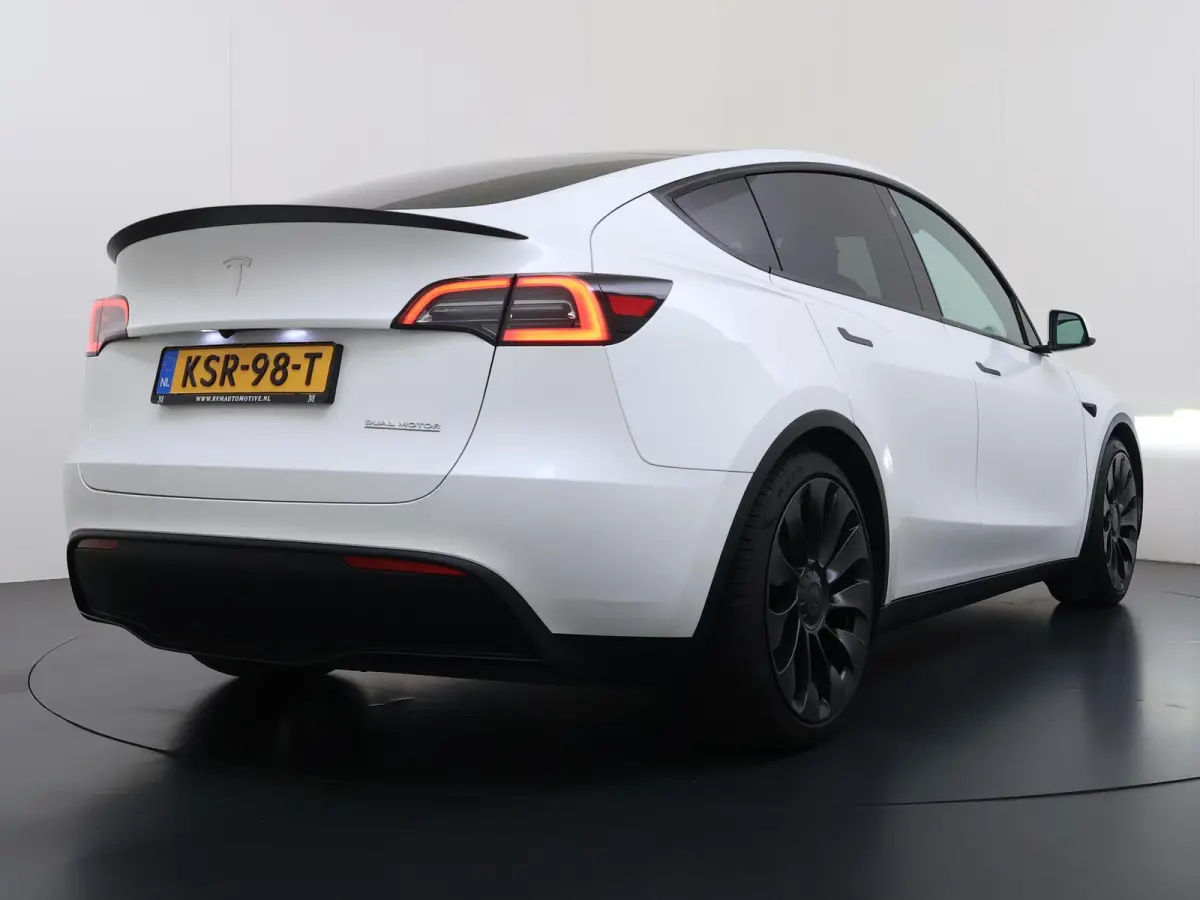 Performance AWD 75 kWh VAN:43.900,- VOOR:40.877,- UW HERFSTVOORDEEL:3.023,- SOH 94% | AFN. TREKHAAK | 21 INCH TURBINE VELGEN | TESLA GARANTIE T/M 01-2028 OF 80.000 KM | ACCU & AANDRIJFLIJN G