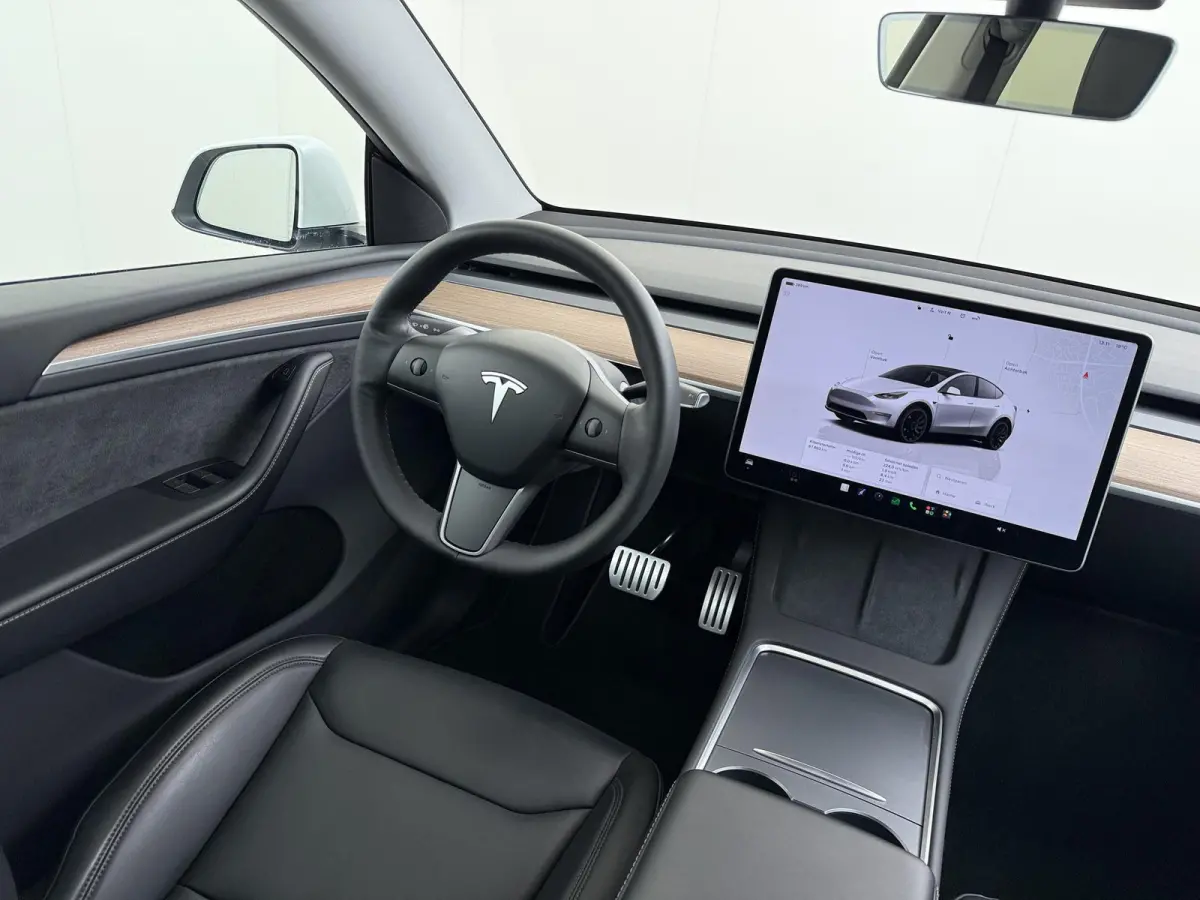 Performance AWD 75 kWh VAN:43.900,- VOOR:40.877,- UW HERFSTVOORDEEL:3.023,- SOH 94% | AFN. TREKHAAK | 21 INCH TURBINE VELGEN | TESLA GARANTIE T/M 01-2028 OF 80.000 KM | ACCU & AANDRIJFLIJN G