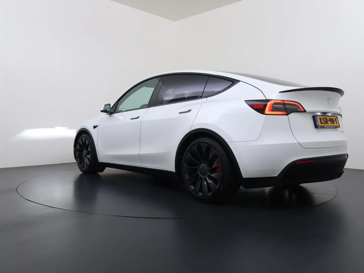 Performance AWD 75 kWh VAN:43.900,- VOOR:40.877,- UW HERFSTVOORDEEL:3.023,- SOH 94% | AFN. TREKHAAK | 21 INCH TURBINE VELGEN | TESLA GARANTIE T/M 01-2028 OF 80.000 KM | ACCU & AANDRIJFLIJN G