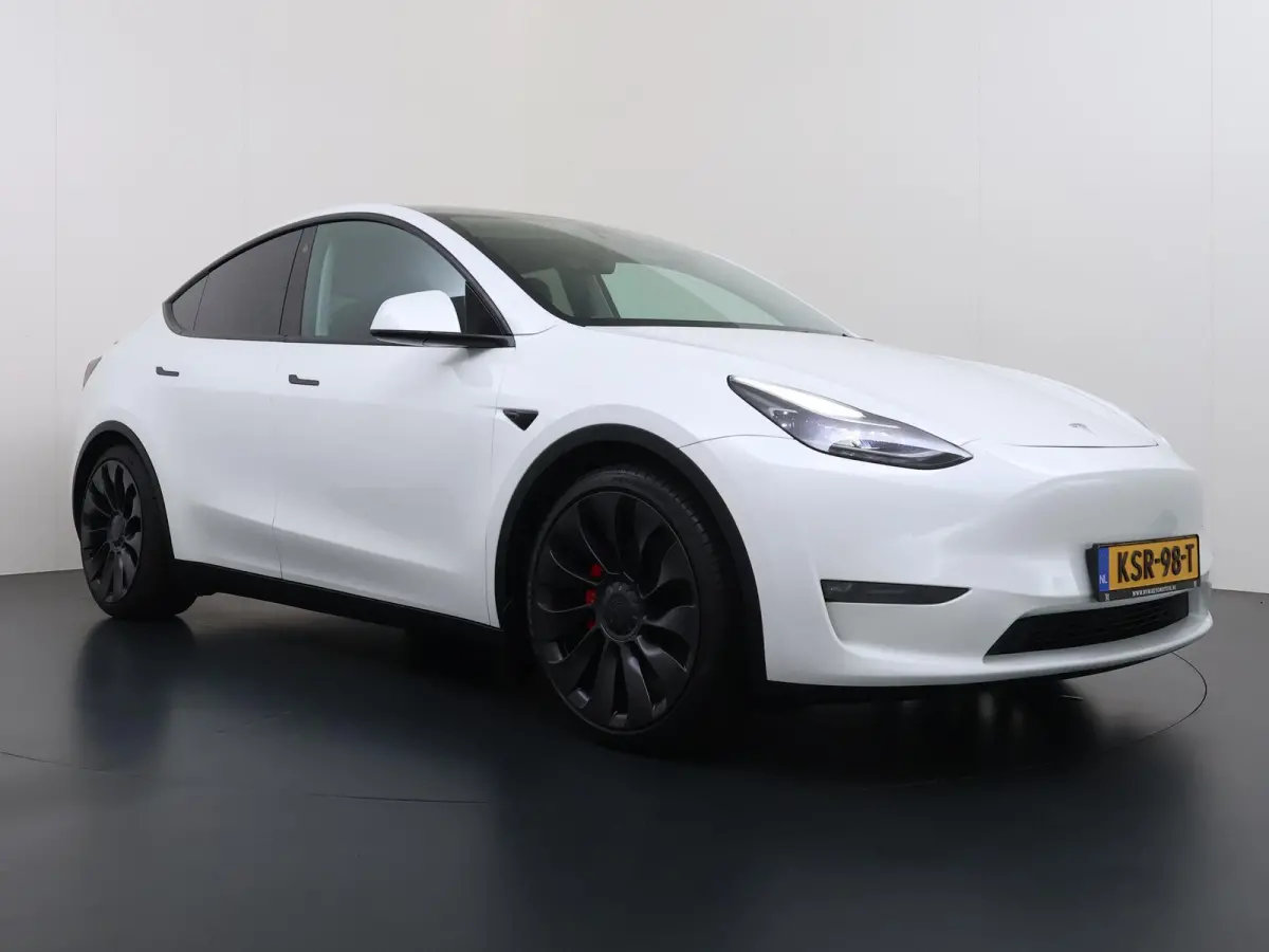 Performance AWD 75 kWh VAN:43.900,- VOOR:40.877,- UW HERFSTVOORDEEL:3.023,- SOH 94% | AFN. TREKHAAK | 21 INCH TURBINE VELGEN | TESLA GARANTIE T/M 01-2028 OF 80.000 KM | ACCU & AANDRIJFLIJN G