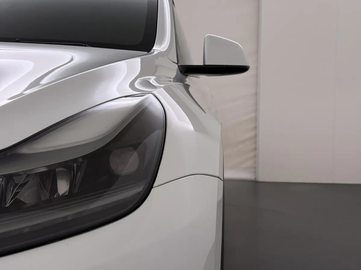 Performance AWD 75 kWh VAN:43.900,- VOOR:40.877,- UW HERFSTVOORDEEL:3.023,- SOH 94% | AFN. TREKHAAK | 21 INCH TURBINE VELGEN | TESLA GARANTIE T/M 01-2028 OF 80.000 KM | ACCU & AANDRIJFLIJN G