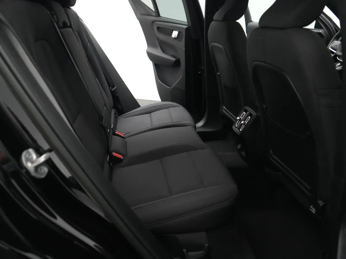 Twin AWD Plus | 408pk | Trekhaak | Warmtepomp | Adaptive Cruise | BLIS | Stoel- & Stuurwielverwarming | Getint glas | All Season