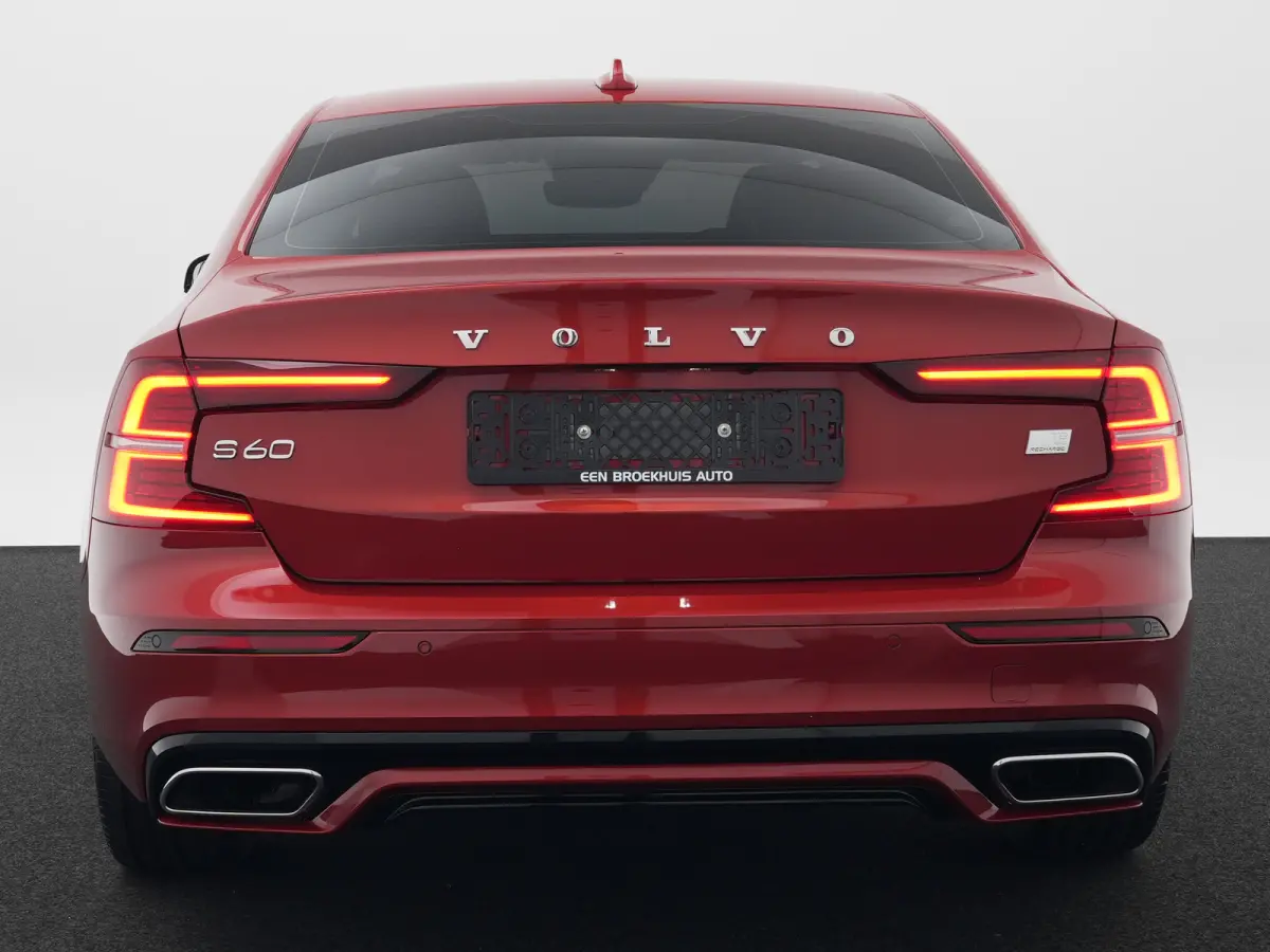 T8 Recharge AWD Plus Dark | Long Range | 455pk | 360° Camera | Privacy Glass | 19" | Elek bestuurderstoel | Keyless