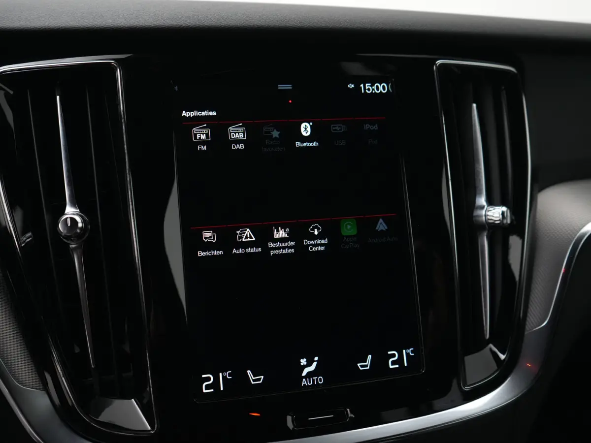 T8 Recharge AWD Plus Dark | Long Range | 455pk | 360° Camera | Privacy Glass | 19" | Elek bestuurderstoel | Keyless