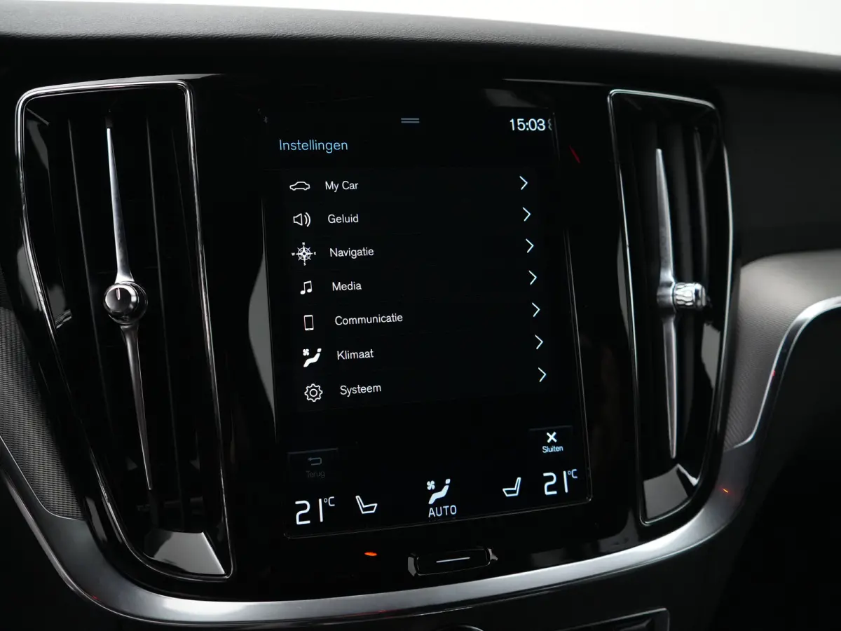 T8 Recharge AWD Plus Dark | Long Range | 455pk | 360° Camera | Privacy Glass | 19" | Elek bestuurderstoel | Keyless