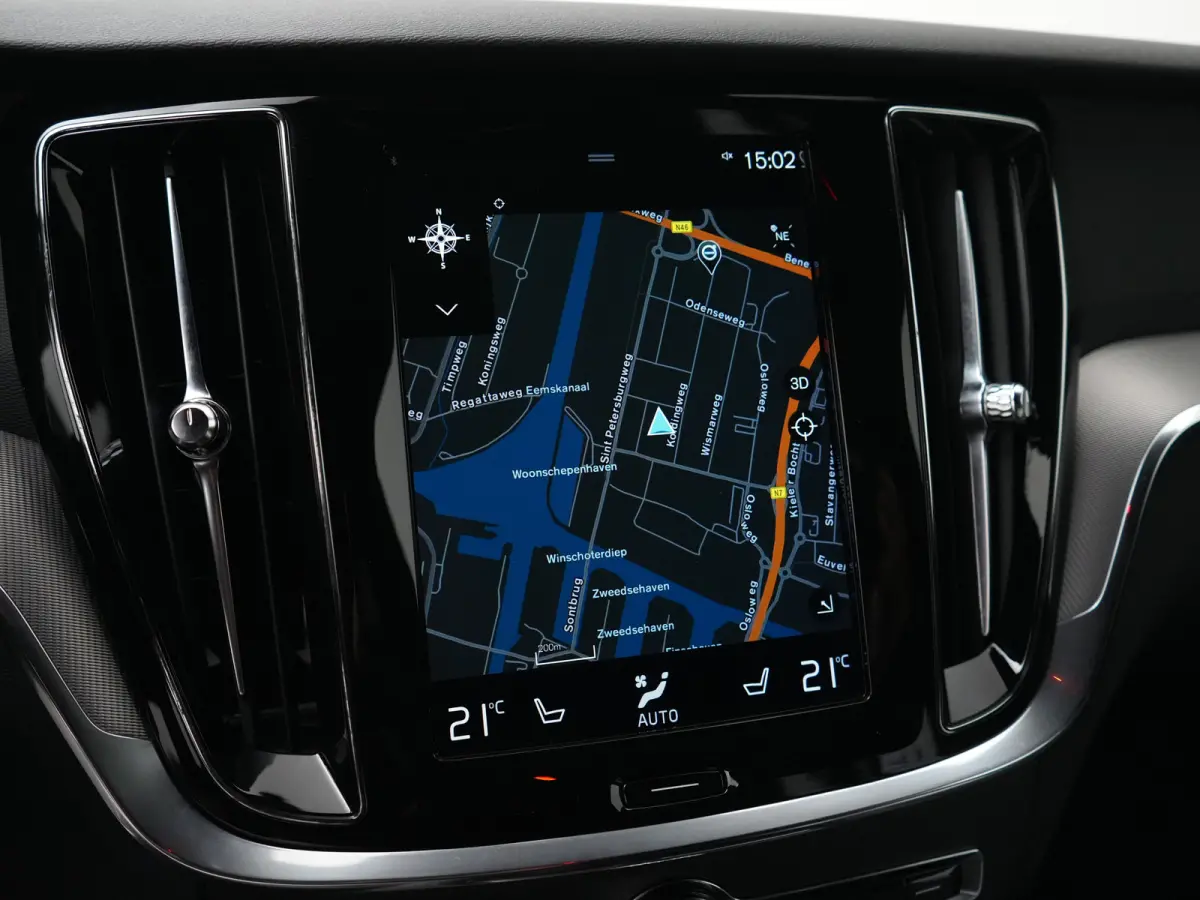 T8 Recharge AWD Plus Dark | Long Range | 455pk | 360° Camera | Privacy Glass | 19" | Elek bestuurderstoel | Keyless