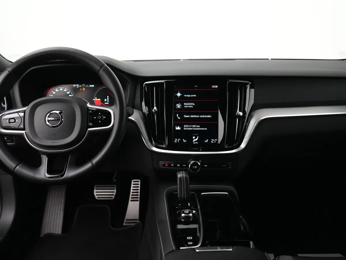 T8 Recharge AWD Plus Dark | Long Range | 455pk | 360° Camera | Privacy Glass | 19" | Elek bestuurderstoel | Keyless