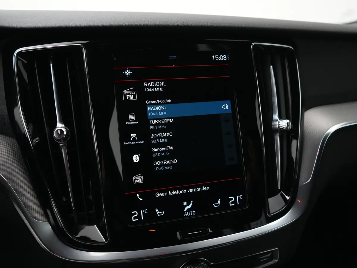 T8 Recharge AWD Plus Dark | Long Range | 455pk | 360° Camera | Privacy Glass | 19" | Elek bestuurderstoel | Keyless