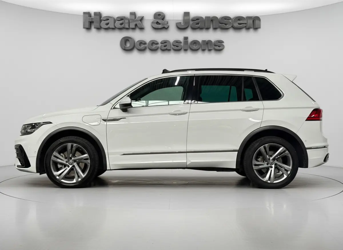 1.4 TSI eHybrid R-Line Business+ - Pano - ACC