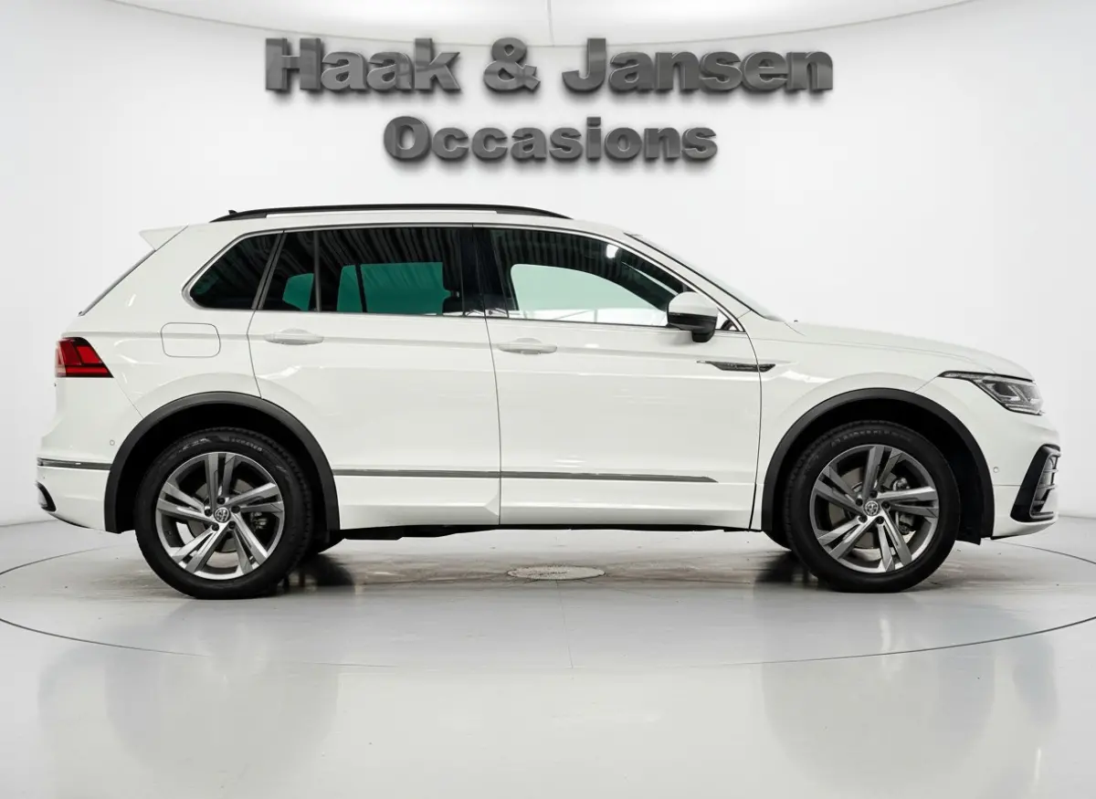 1.4 TSI eHybrid R-Line Business+ - Pano - ACC