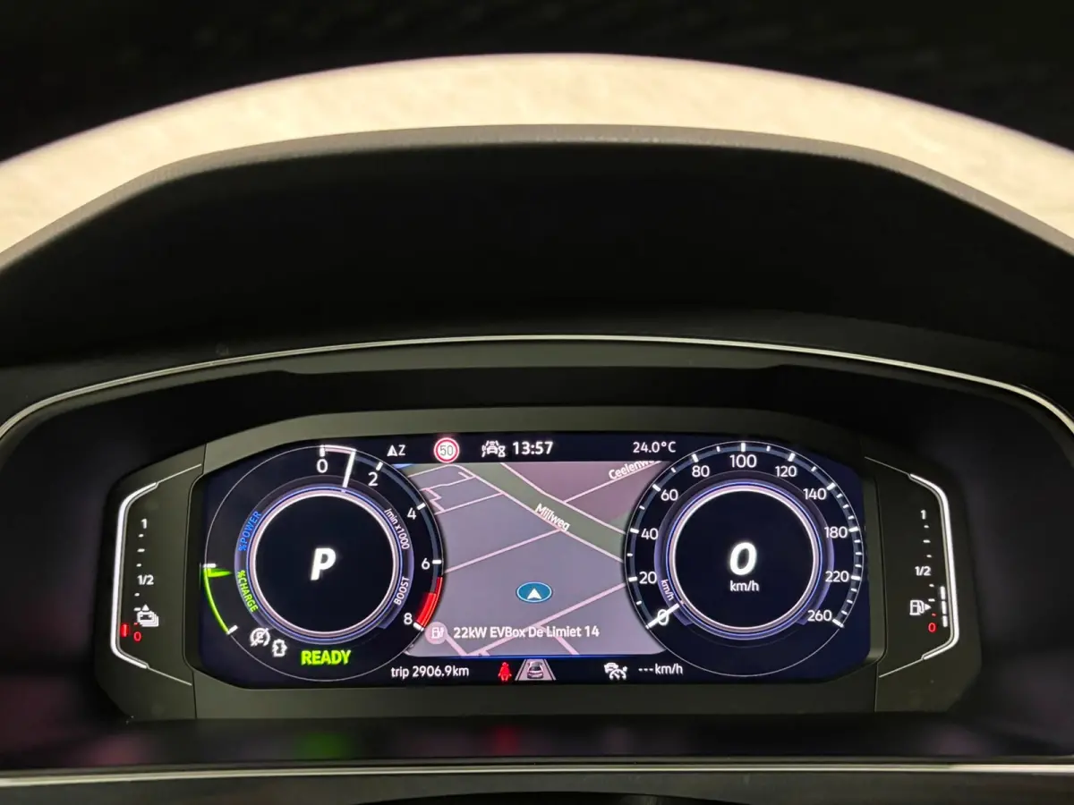 1.4 TSI eHybrid R-Line Business+ - Pano - ACC
