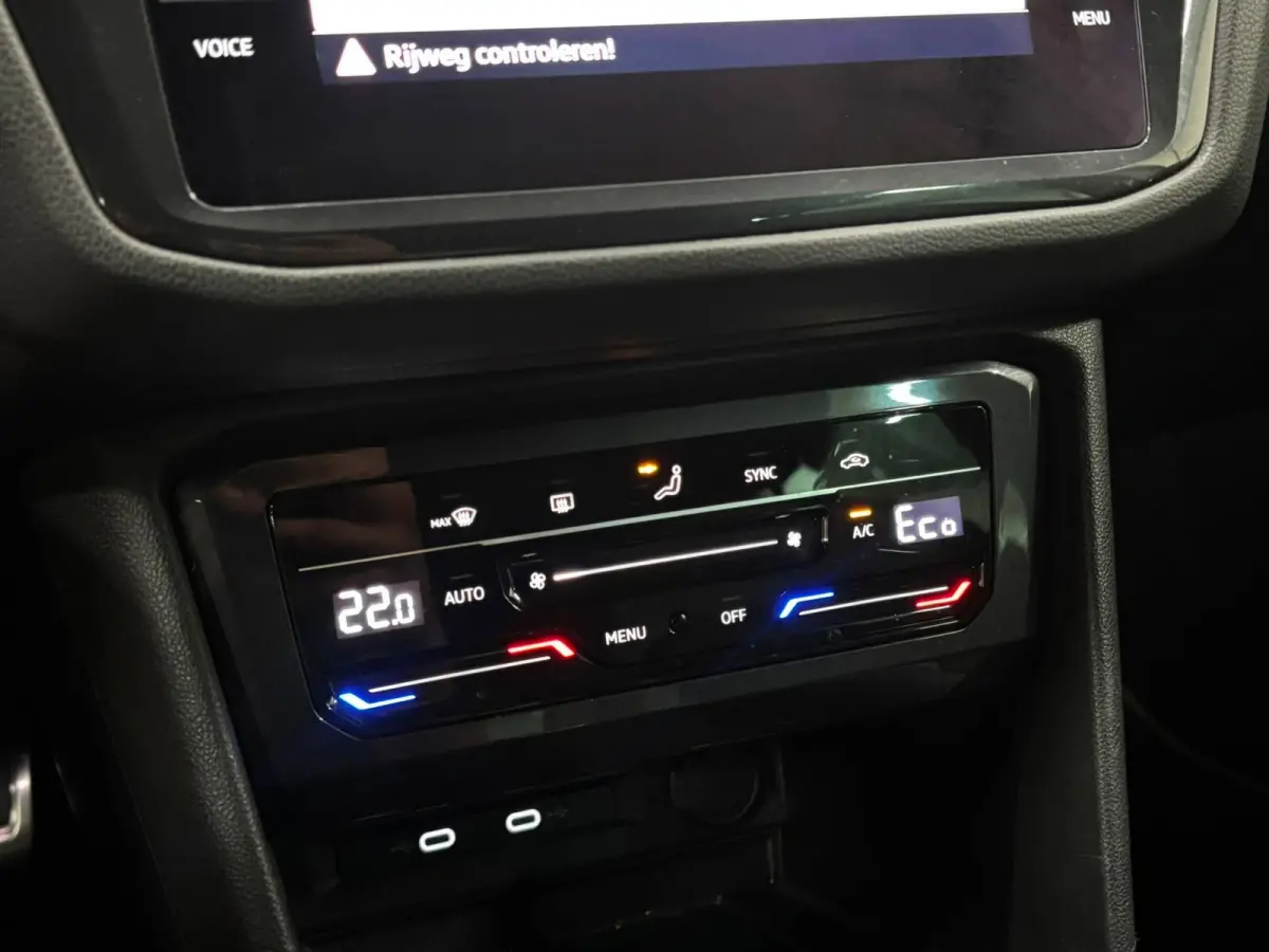1.4 TSI eHybrid R-Line Business+ - Pano - ACC