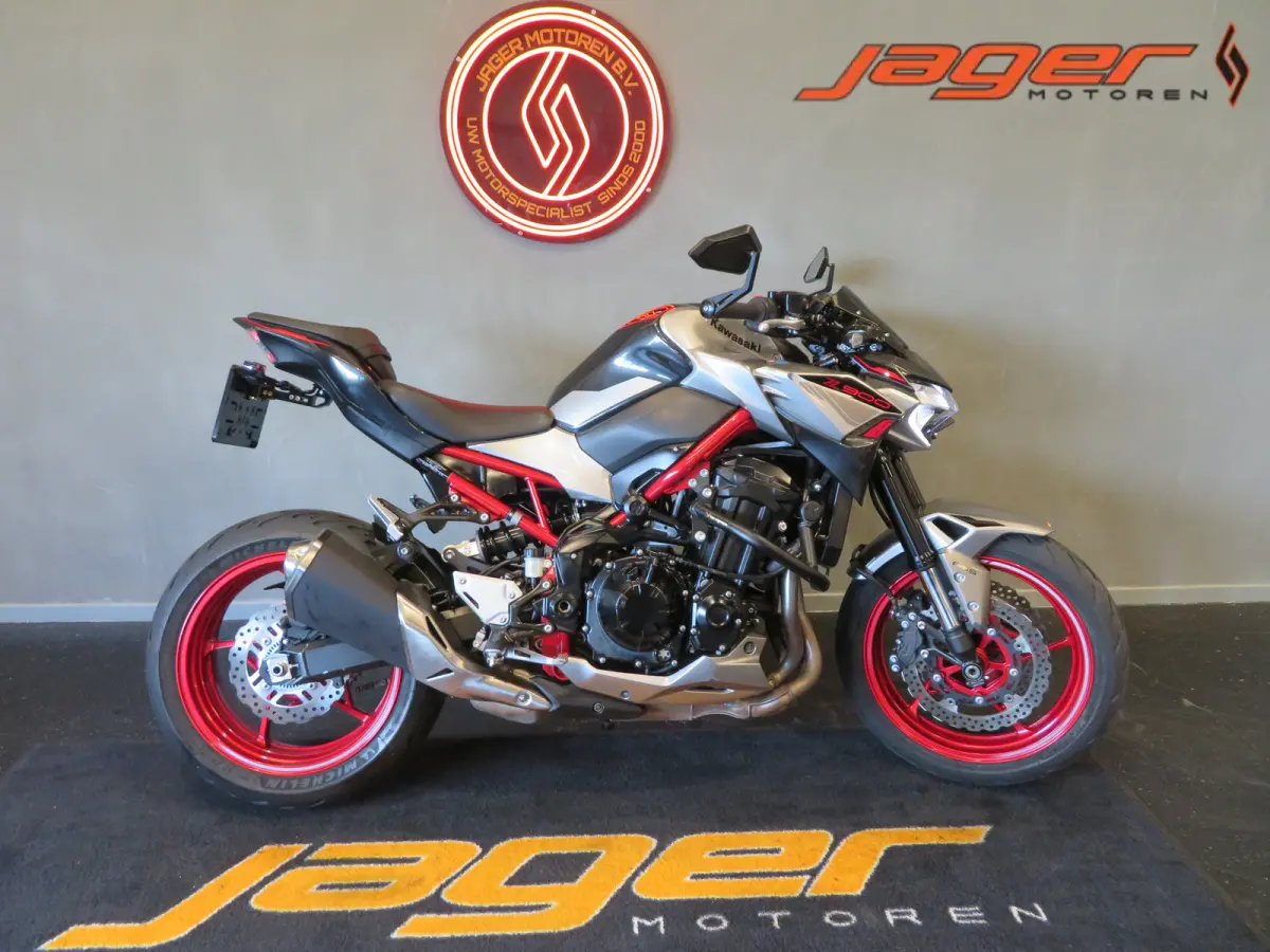Kawasaki Z 900 Abs Z900 2023 Benzine Onbekend leasen