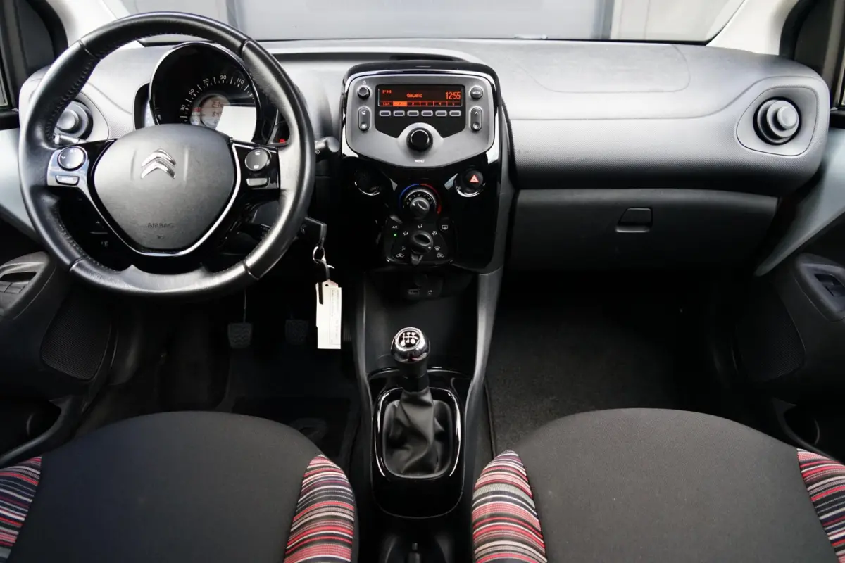 1.0 VTi Feel, NL, bluetooth, LED, airco, nw APK
