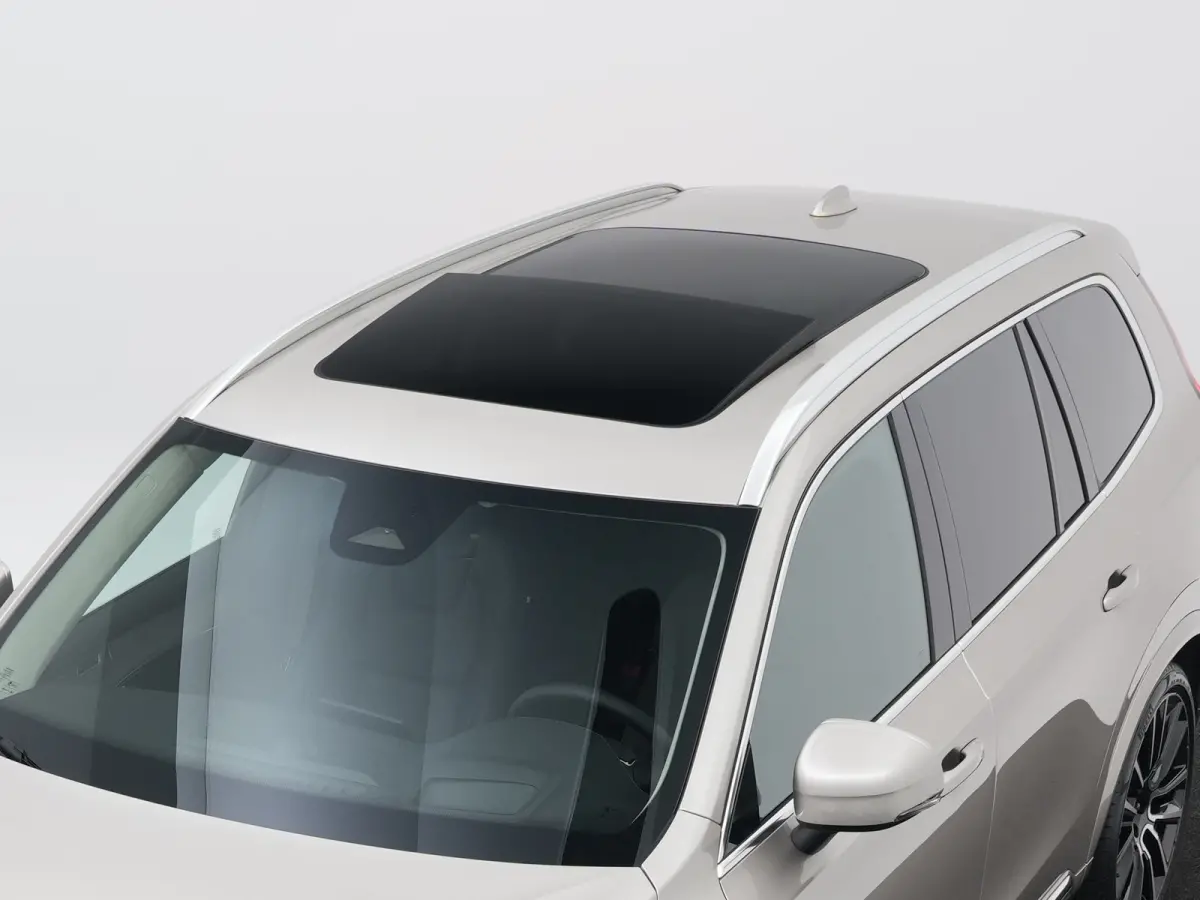 T8 Recharge AWD Ultra Bright Executive | Luchtvering | Bowers & Wilkins | Massage | Head-Up | 22" | Gelamineerd glas