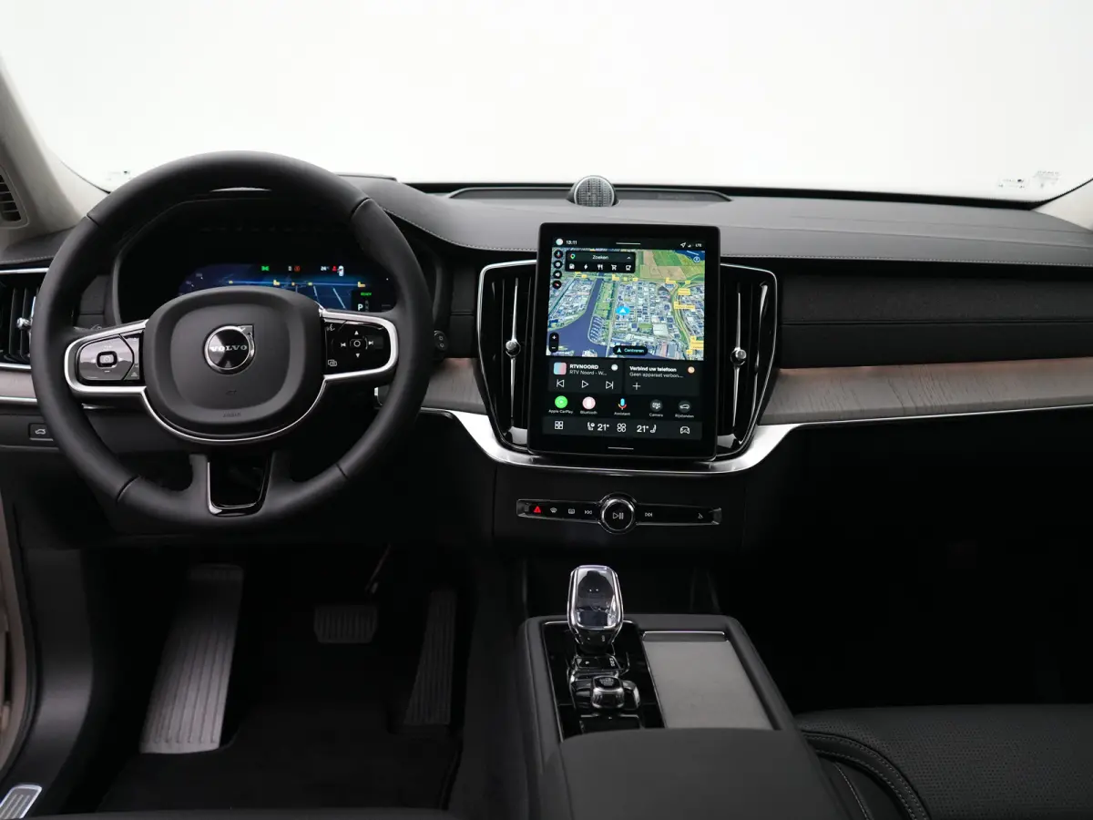 T8 Recharge AWD Ultra Bright Executive | Luchtvering | Bowers & Wilkins | Massage | Head-Up | 22" | Gelamineerd glas