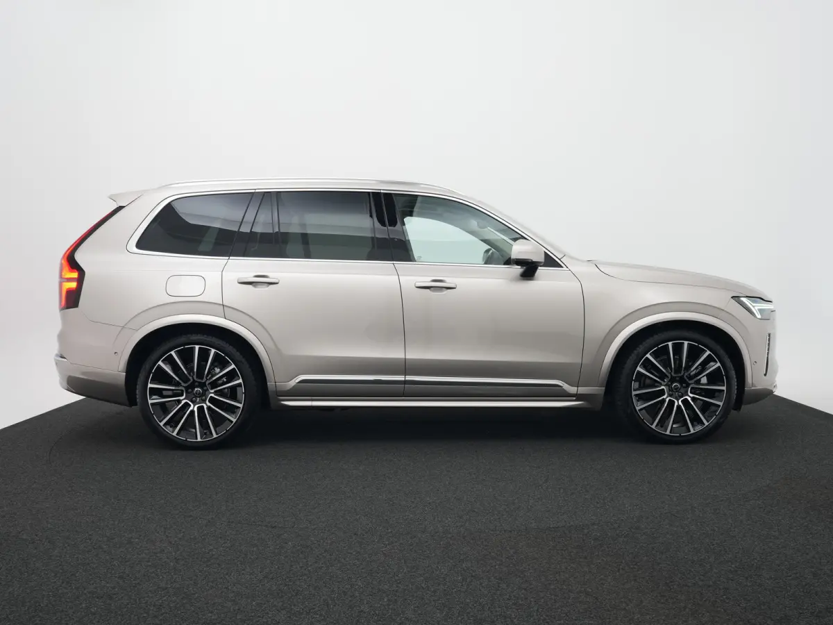 T8 Recharge AWD Ultra Bright Executive | Luchtvering | Bowers & Wilkins | Massage | Head-Up | 22" | Gelamineerd glas