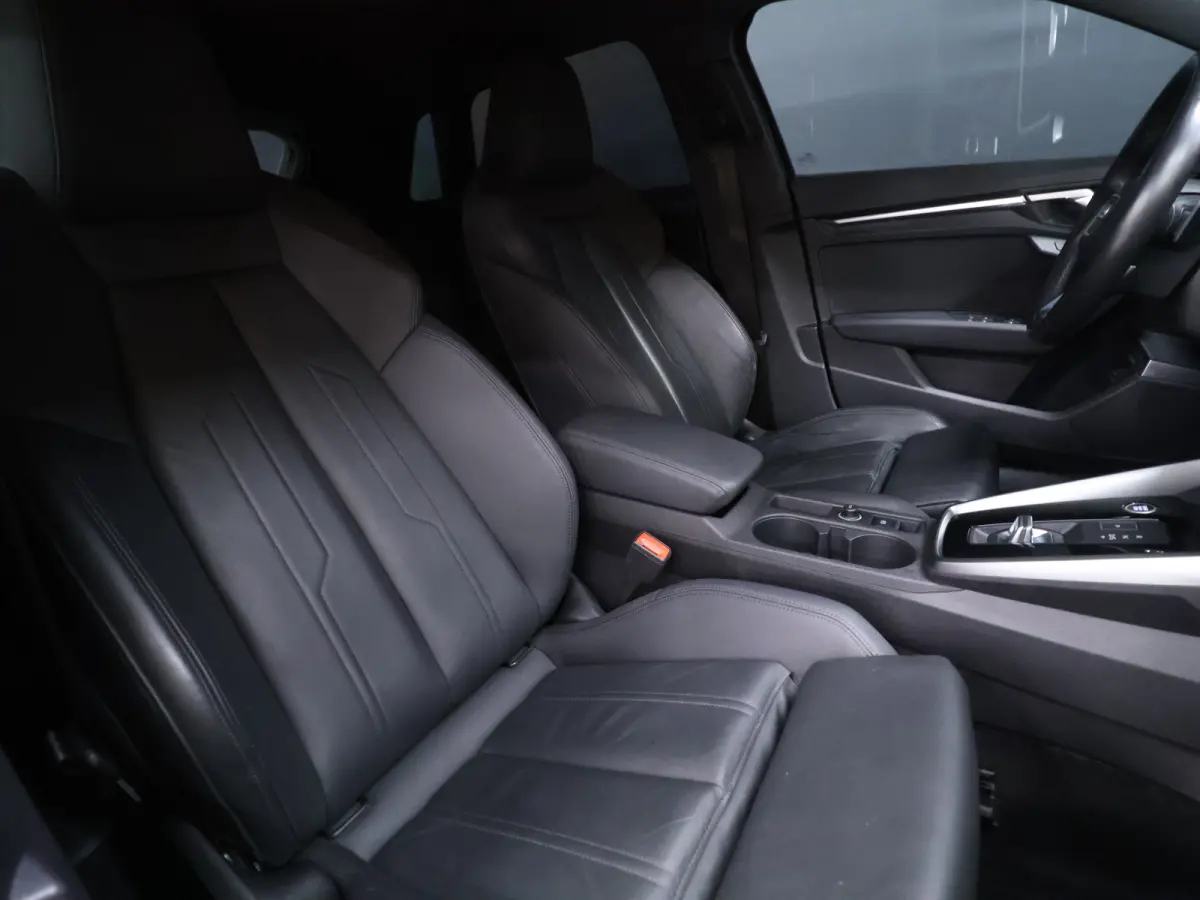 35 TFSI Sport Black Edition [ADAPTIVE CRUISE, BANG & OLUFSEN, HEAD-UP, APPLE CARPLAY, TREKHAAK AFNEEMBAAR, ANDROID, MEMORY SEATS, STOELVERWARMING, VOL LEDER, PDC V+A, CLIMATE, NIEUWSTAAT]