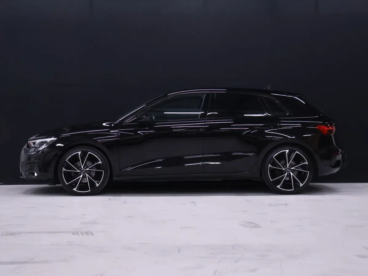 35 TFSI Sport Black Edition [ADAPTIVE CRUISE, BANG & OLUFSEN, HEAD-UP, APPLE CARPLAY, TREKHAAK AFNEEMBAAR, ANDROID, MEMORY SEATS, STOELVERWARMING, VOL LEDER, PDC V+A, CLIMATE, NIEUWSTAAT]
