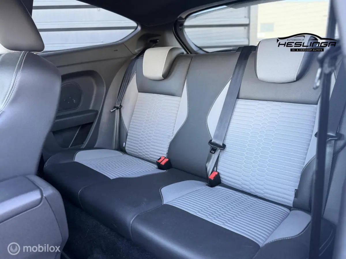 st-2 / Stoelverwarming / Recaro / 182PK